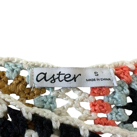 Aster Granny Squares Floral Crochet Boho Festival Top, Small - Picture 4 of 6